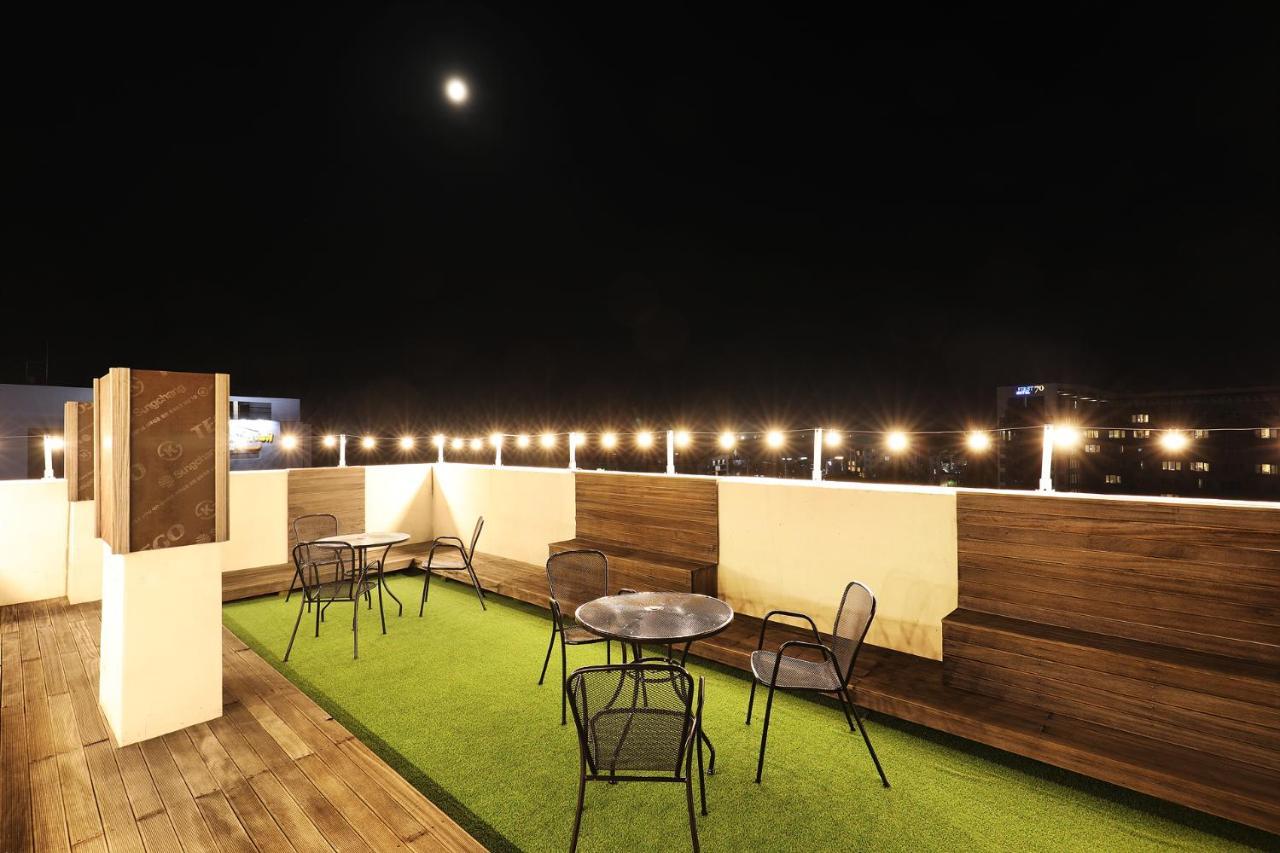 Cornerstone Hotel Согвипхо Экстерьер фото