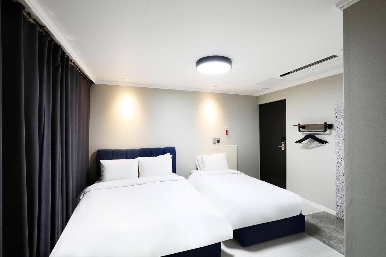 Cornerstone Hotel Согвипхо Экстерьер фото
