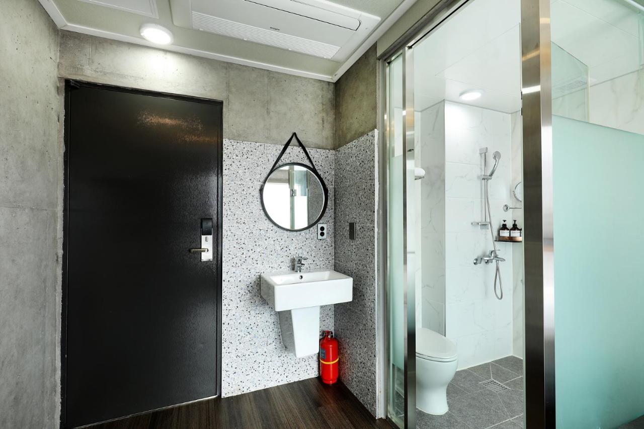 Cornerstone Hotel Согвипхо Экстерьер фото